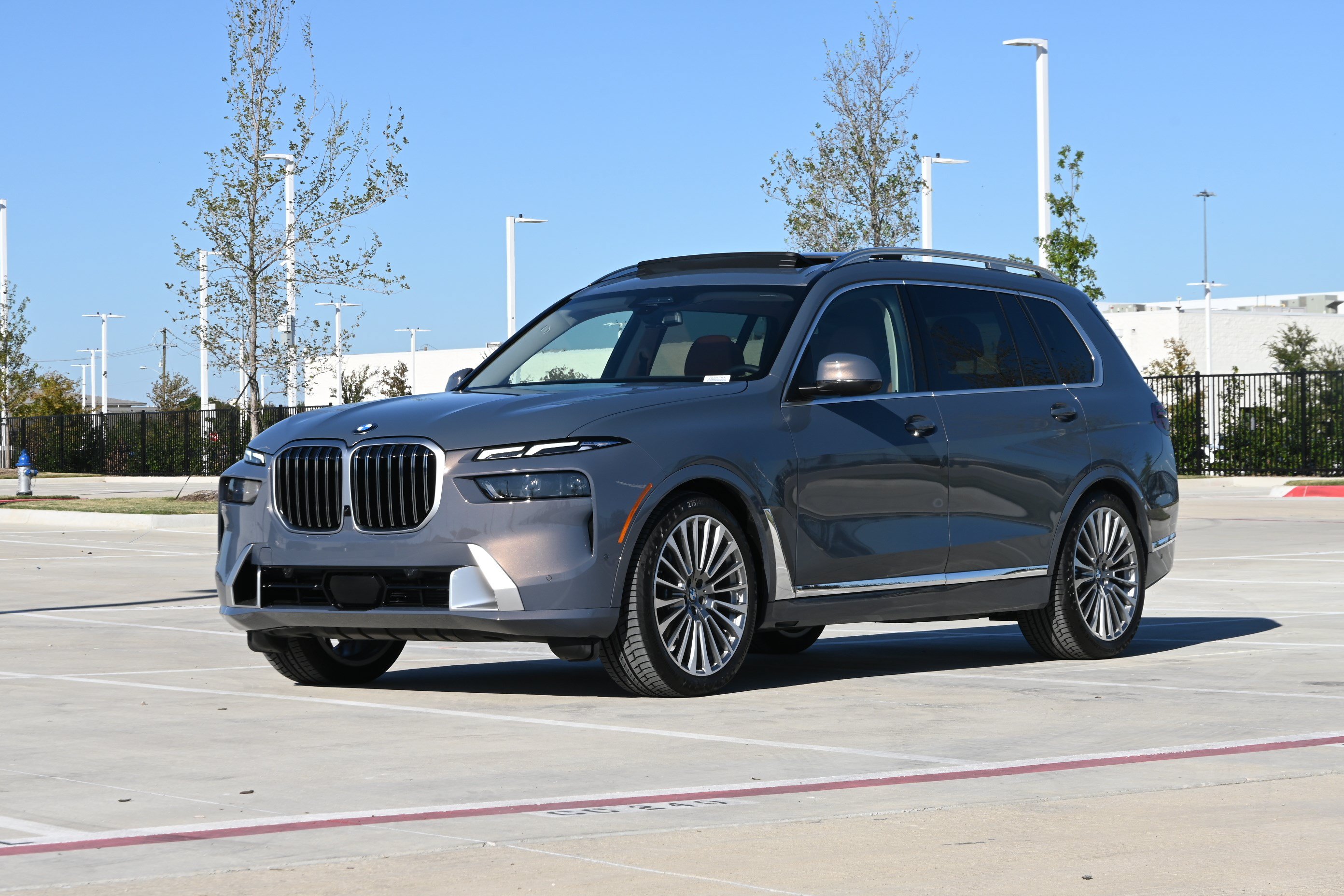 Used 2027 BMW X7 xDrive40i w/ Executive Package AWD/4WD image 5