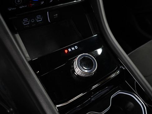 Used 2023 Jeep Grand Cherokee L Laredo image 22