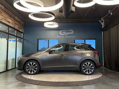 Used 2018 MAZDA MAZDA3 Touring FWD image 6