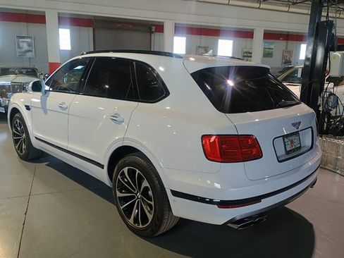 Used 2019 Bentley Bentayga image 3