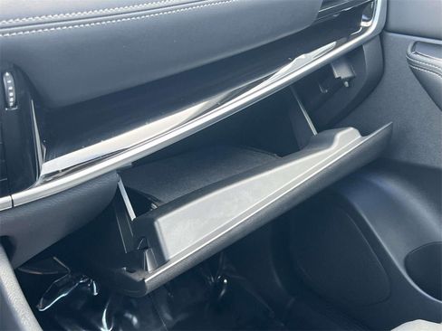 Certified 2024 Nissan Rogue SL w/ SL Premium Package image 13