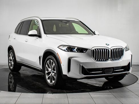 New 2026 BMW X5 xDrive40i w/ Climate Comfort Package image 5