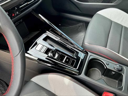 New 2025 Volkswagen GTI SE image 7