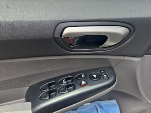 Used 2010 Honda Civic LX image 18