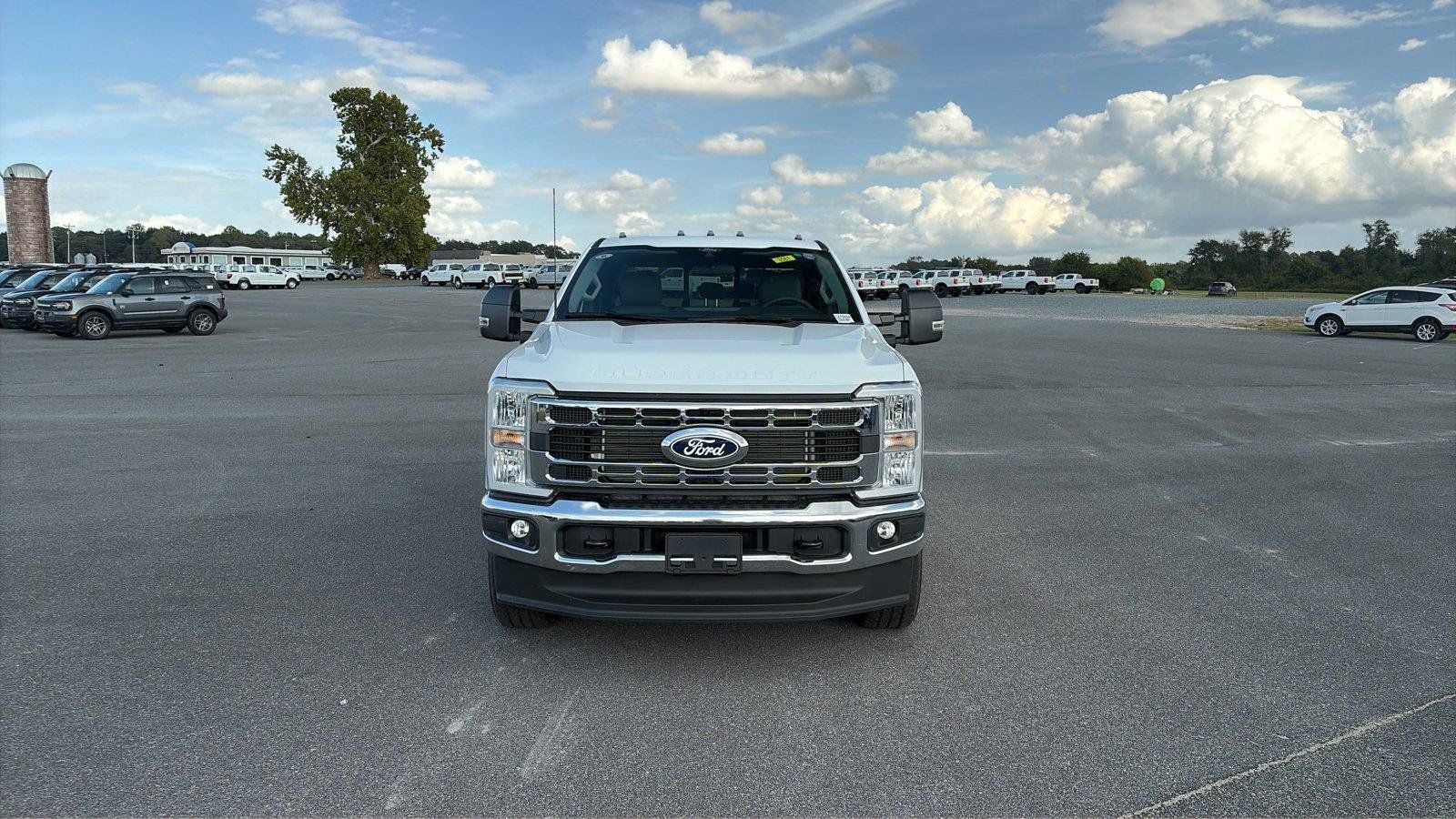 New 2027 Ford F350 XL w/ XL Chrome Package AWD/4WD image 8