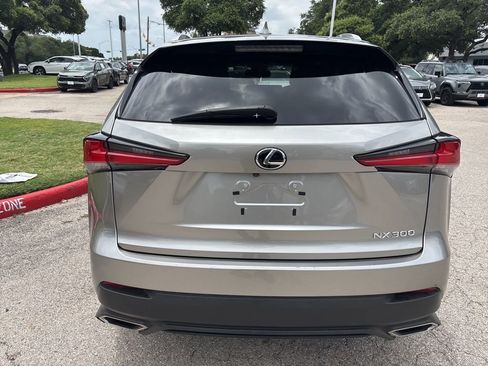 Used 2019 Lexus NX 300 FWD image 4