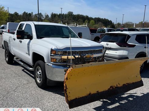 Used 2019 Chevrolet Silverado 2500 W/T AWD/4WD image 1