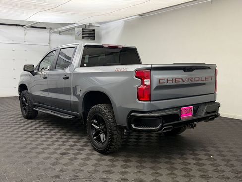 Used 2021 Chevrolet Silverado 1500 LT Trail Boss w/ Convenience Package II image 3