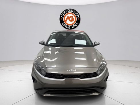 Used 2023 Kia Forte LXS FWD image 9