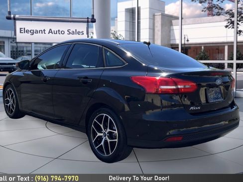 Used 2017 Ford Focus SEL FWD image 7