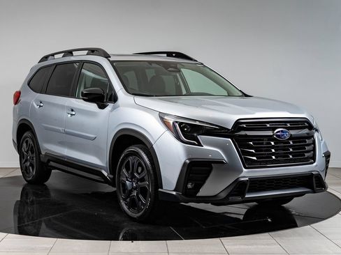 Used 2025 Subaru Ascent Onyx Edition AWD/4WD image 12