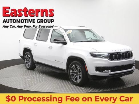 Used 2024 Jeep Wagoneer L Series II RWD image 53