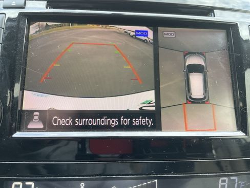 Used 2018 Nissan Rogue SV w/ Premium Package image 14