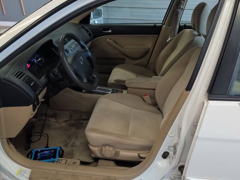 Used 2005 Honda Civic Hybrid Sedan image 19