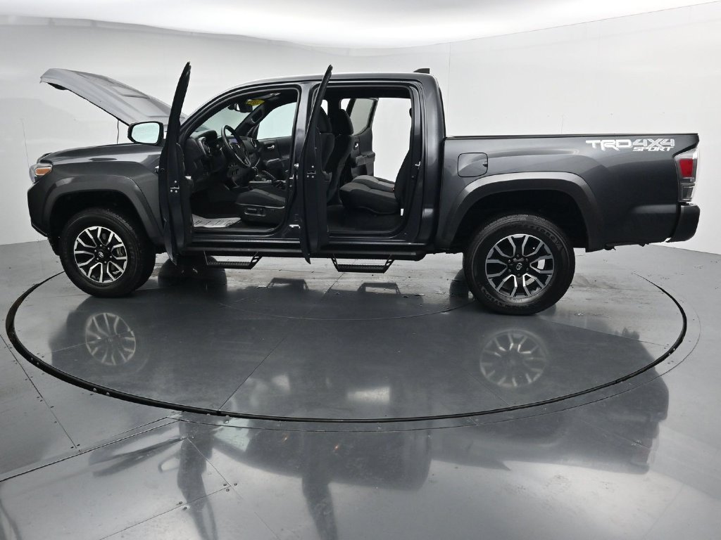 Used 2022 Toyota Tacoma TRD Sport w/ Technology Package AWD/4WD image 42