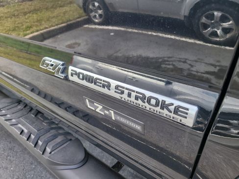 Used 2022 Ford F250 XLT w/ XLT Premium Package image 9