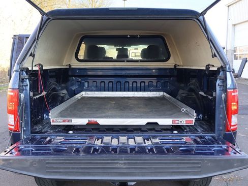 Used 2017 Ford F150 XLT image 34