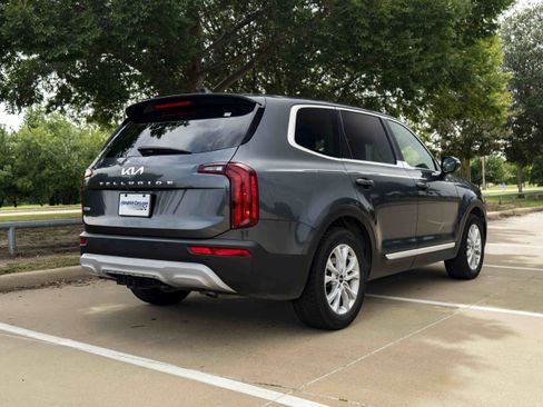 Used 2022 Kia Telluride LX AWD/4WD image 9