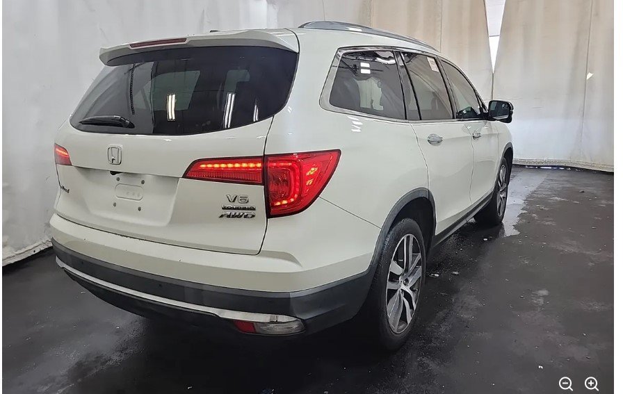 Used 2018 Honda Pilot Touring image 4