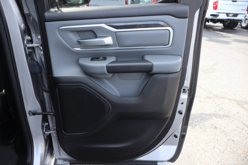 Used 2020 RAM 1500 Big Horn AWD/4WD image 30