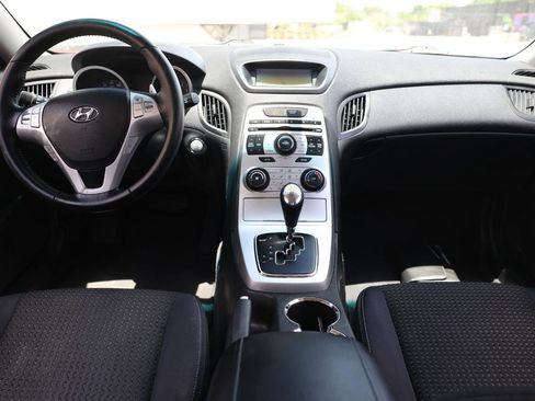 Used 2010 Hyundai Genesis 2.0T RWD image 21
