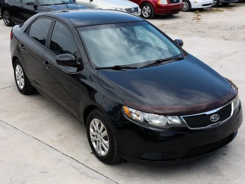 Used 2012 Kia Forte LX FWD image 9