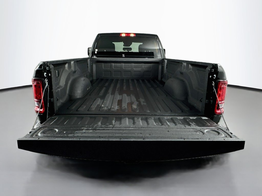 Used 2025 RAM 3500 Big Horn AWD/4WD image 29