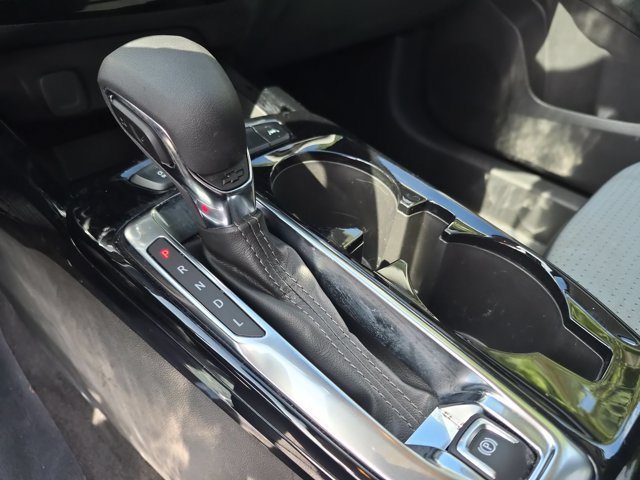 Used 2025 Chevrolet Trax LT w/ LT Convenience Package FWD image 19