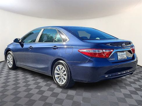 Used 2016 Toyota Camry LE image 6