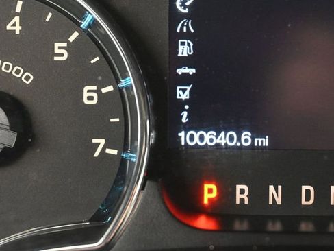 Used 2014 Ford F150 XLT w/ XLT Chrome Package image 13