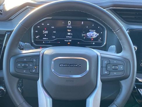 Certified 2025 GMC Sierra 1500 Denali w/ Denali Reserve Package image 9