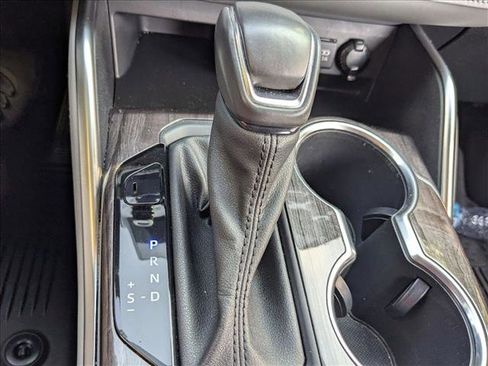 Used 2021 Toyota Highlander Platinum image 7