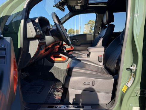 Used 2023 Nissan Frontier PRO-4X w/ Pro-4X Premium Package image 8