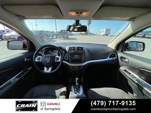 Used 2020 Dodge Journey SE w/ SE Popular Equipment Group FWD image 26