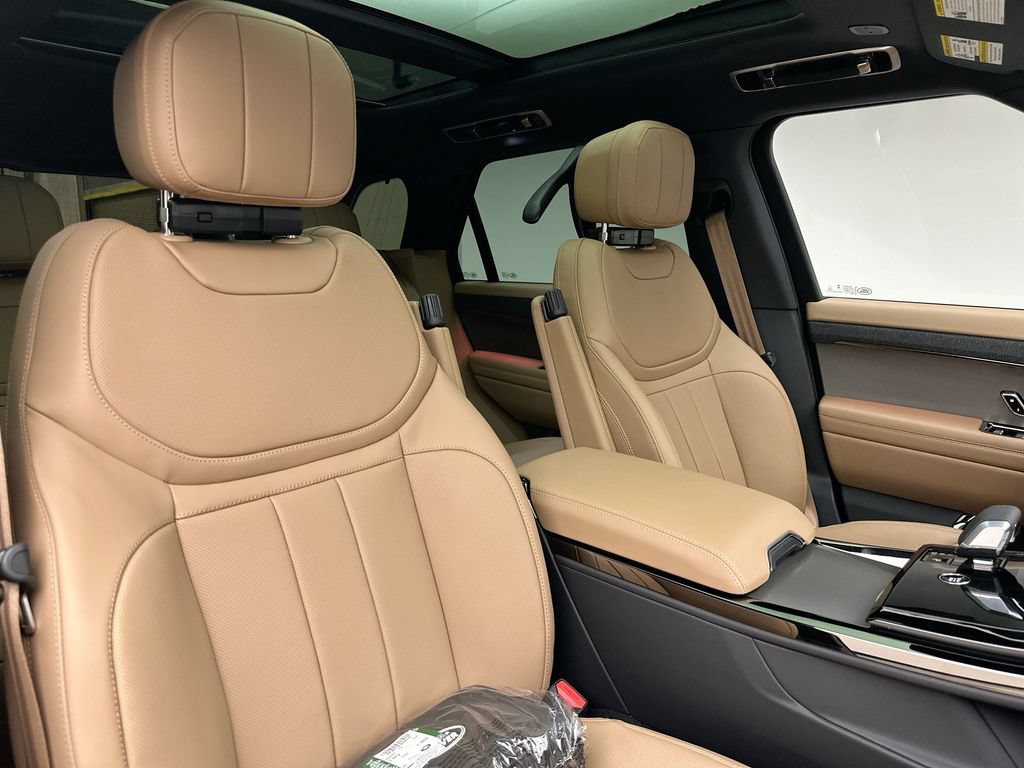 New 2026 Land Rover Range Rover Sport SE AWD/4WD image 14
