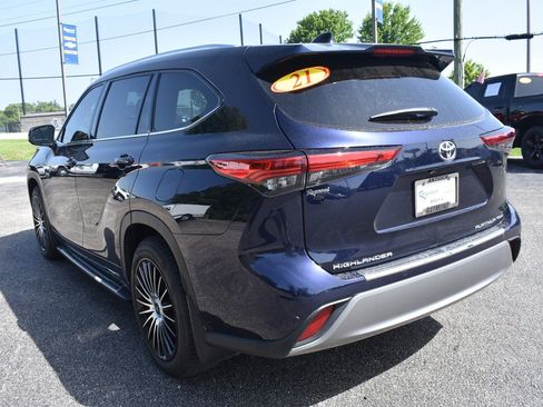 Used 2021 Toyota Highlander Platinum AWD/4WD image 5