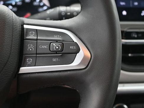Used 2025 Jeep Compass Limited AWD/4WD image 30