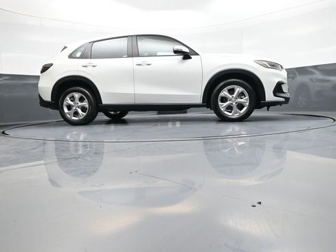 Certified 2024 Honda HR-V LX image 27