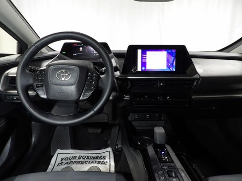 Used 2025 Toyota Prius LE FWD image 14