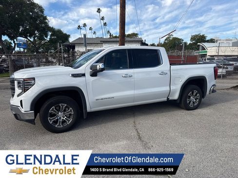 Used 2025 GMC Sierra 1500 SLT image 2