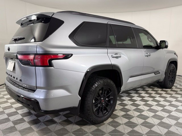 Used 2024 Toyota Sequoia Platinum AWD/4WD image 8