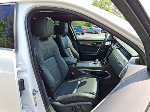 Used 2025 Jaguar F-PACE R-Dynamic S image 3