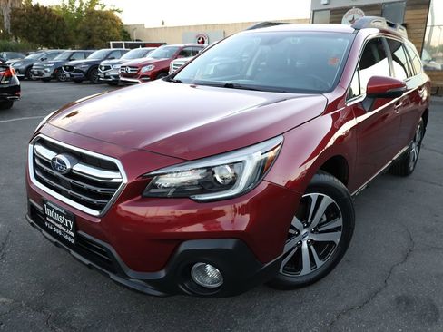 Used 2019 Subaru Outback 2.5i Limited image 2