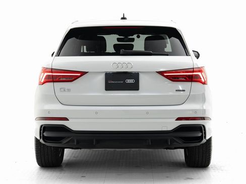 Certified 2025 Audi Q3 2.0T Premium Plus w/ Premium Plus Package image 31