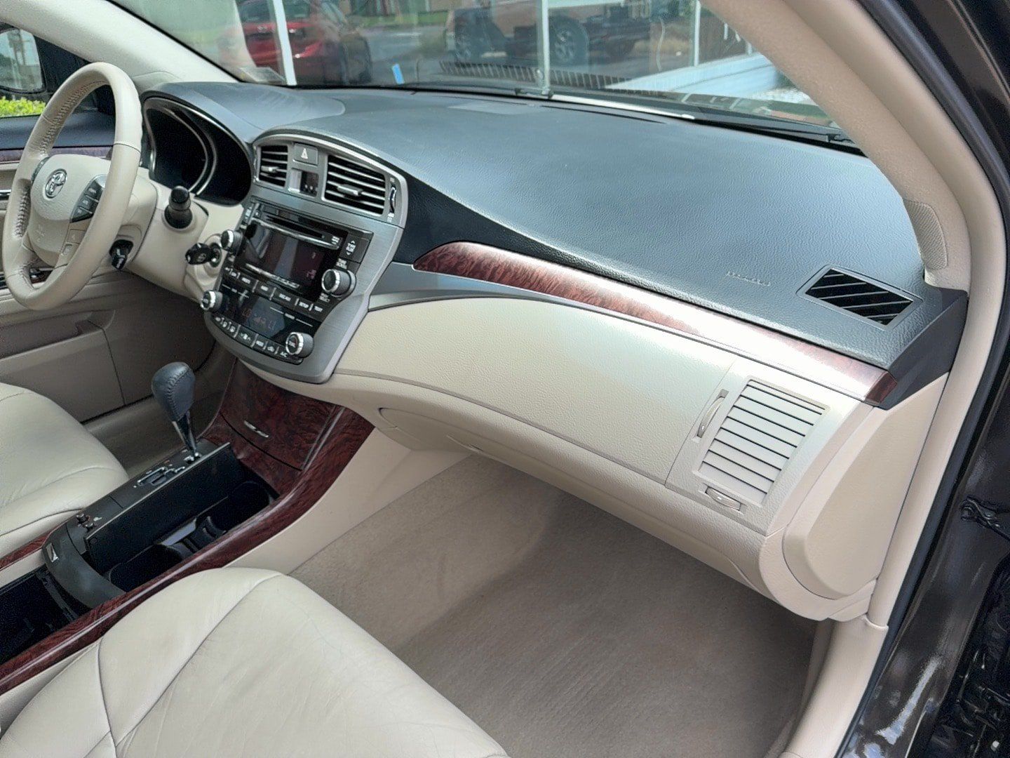 Used 2011 Toyota Avalon FWD image 20