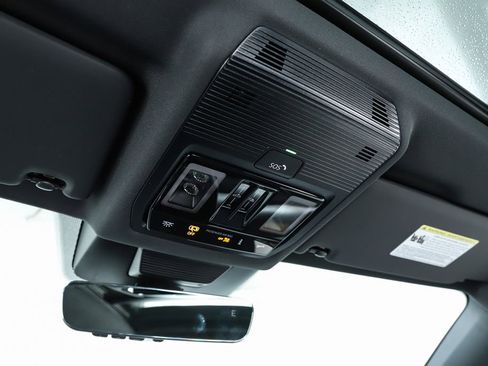 New 2026 Volkswagen Tiguan SE R-Line image 26