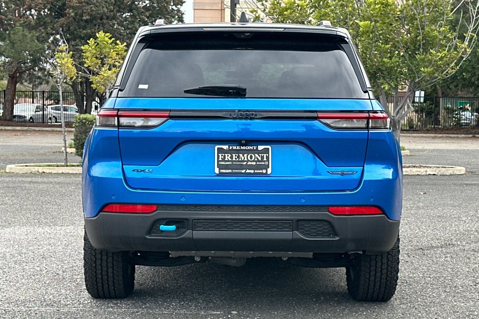 New 2023 Jeep Grand Cherokee Trailhawk w/ Advanced Protech Group II AWD/4WD image 4
