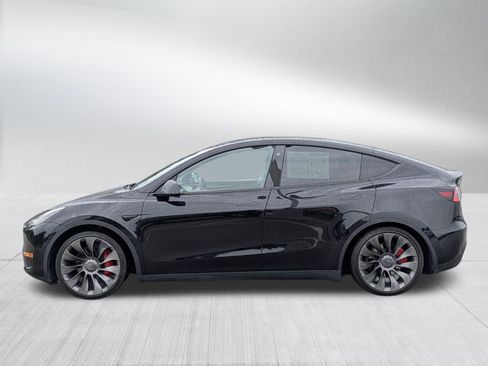 Used 2023 Tesla Model Y Long Range AWD/4WD image 4