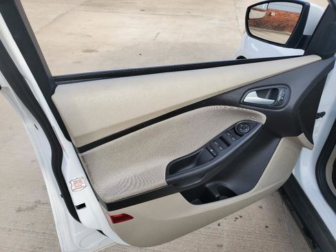 Used 2017 Ford Focus SE image 15