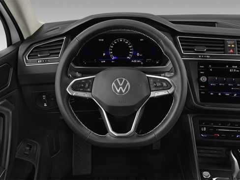 Used 2022 Volkswagen Tiguan S FWD image 8